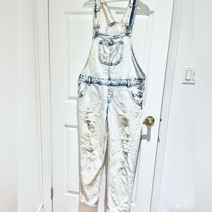 🤍Vintage Acid-Washed Dungarees🤍